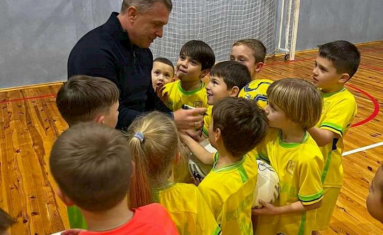 Відомий футболіст Сергій Ребров завітав на тренування юних спортсменів Обухівщини