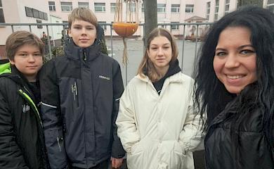 Обуховские школьники изготовили оригинальные кормушки для птиц (фото)