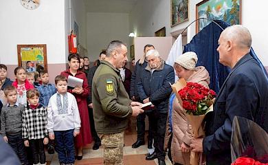 Маме воина из Обуховщины вручили посмертный орден сына-героя