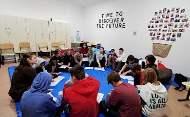 Весело і пізнавально пройшов день відкритих дверей у підлітковому Хабі Обухова