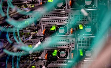 VPS хостинг для ваших бізнес проєктів | VPS-UP