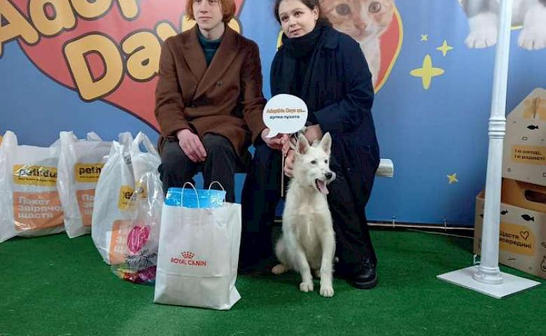 Двое жителей Деремезнянского приюта нашли семьи на AdoptMe days в Киеве