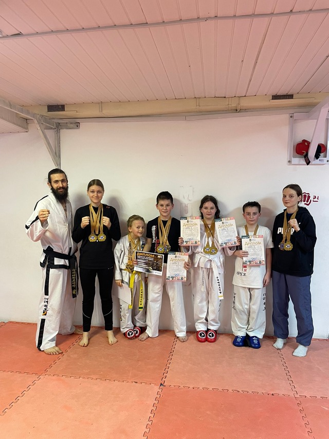 Обуховские таэквондисты удачно выступили на чемпионате Киевской области