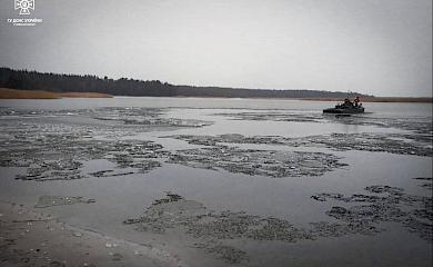 На Обуховщине продолжаются поиски ребенка, который утонул в пруду
