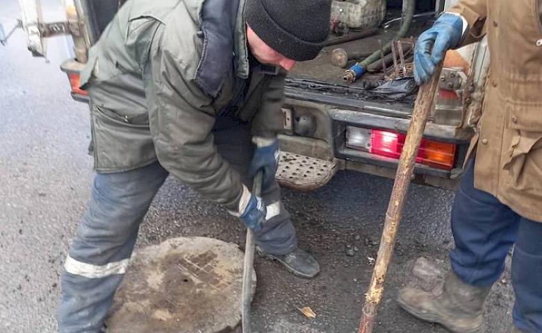 Столичні комунальники врятували кагарлицьких колег