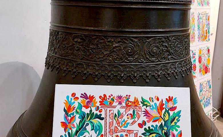 В Большой Лаврской Колокольне открылась выставка художницы из Обуховщины (фото)