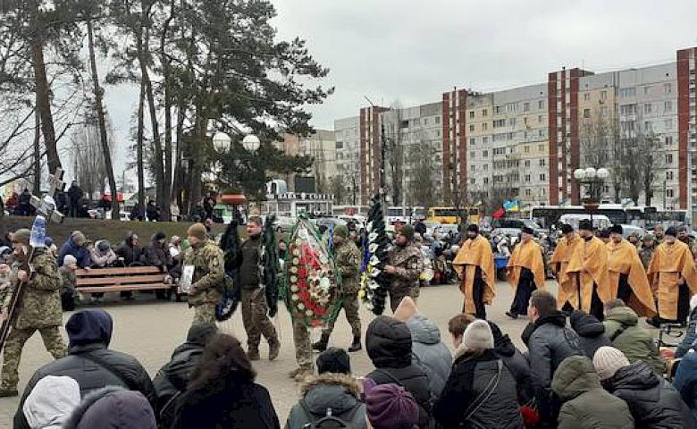 В Обухове попрощались со снайпером Артемом Журавским