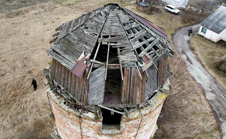 Найбільший вітряний млин України знаходиться біля Києва