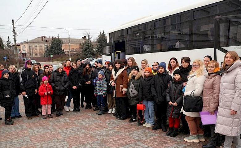 20 дітей з Обухівщини поїхали в туристичну подорож до Естонії