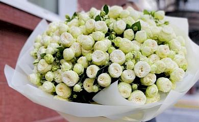 Свежие цветы крупным и мелким оптом