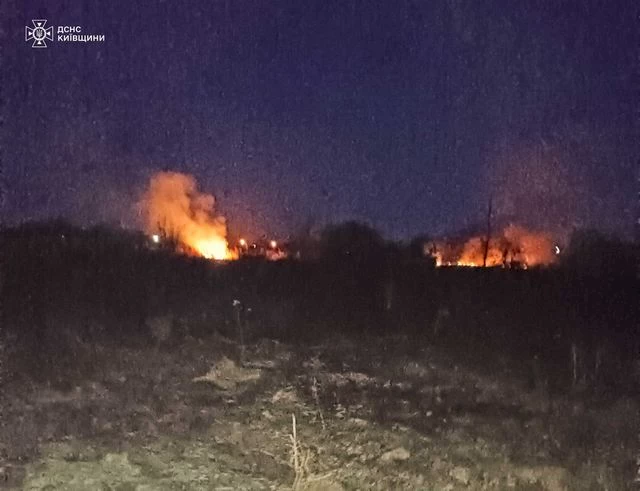За прошедшие сутки спасатели ликвидировали 3 пожара в экосистемах Киевщины
