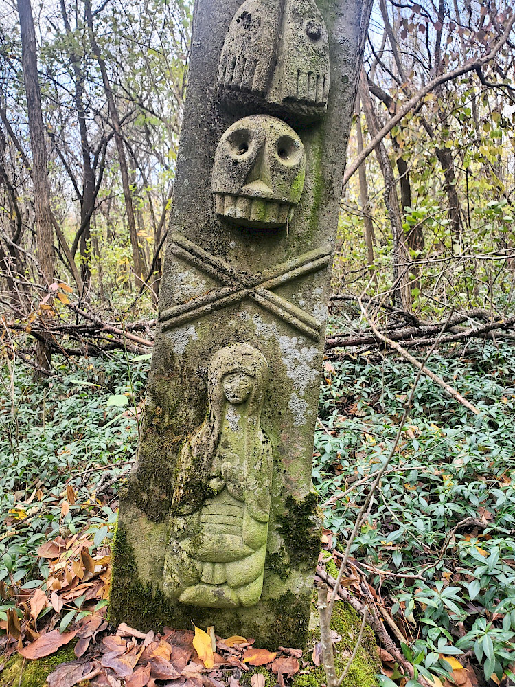 Старинное кладбище с каменными крестами попытаются превратить в мемориальный парк
