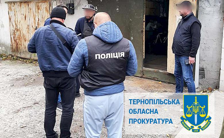 В Тернополе разоблачили банду из Обухова, торговавшую фальшивыми долларами