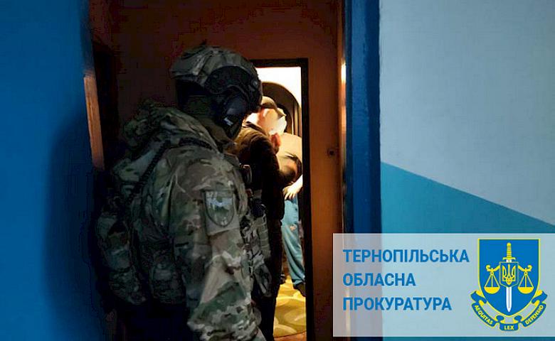 В Тернополе разоблачили банду из Обухова, торговавшую фальшивыми долларами