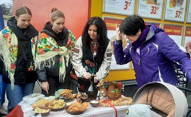 Обуховские школьники проводили ярмарки к празднику Масленицы: собирали на дроны