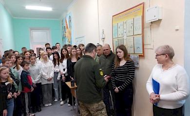 Племяннице воина из Обуховщины вручили его посмертную награду