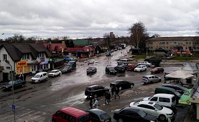 Зуб дракона: на Обухівщині вигадали оригінальний спосіб боротьби з незаконною парковкою