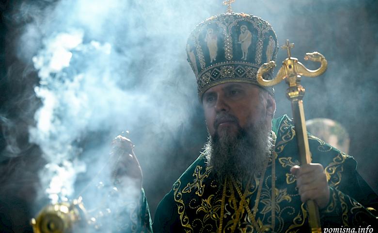 Веряне Обухова посетили Божественную литургию в Лавре, которую совершил Епифаний