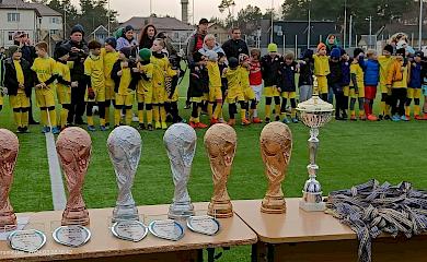 Обуховские футболисты завоевали серебро турнира в Козине