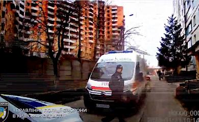 Поліцейські врятували життя чоловіку в Обухові (відео)