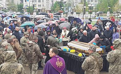 Даже небо плакало: к небесному войску присоединился многодетный отец из Обухова