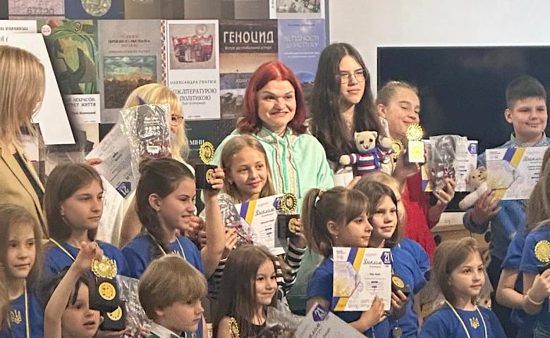 Юна співачка з Козина здобула перемогу на Міжнародному фестивалі-конкурсі