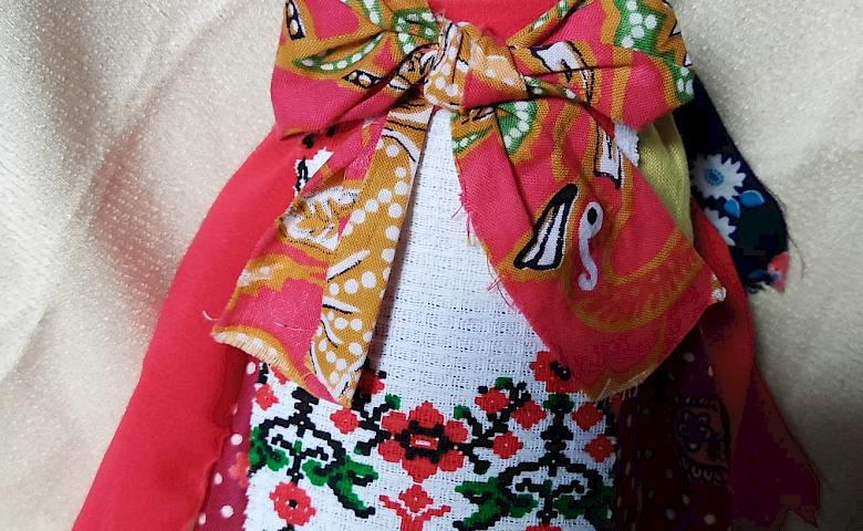 Обухівська лялькарка відтворила стародавню ляльку з Черкащини (фото)