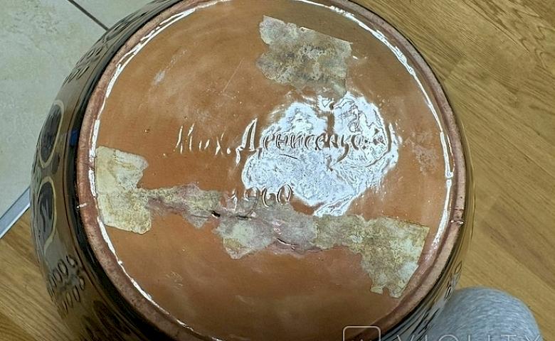 Коштовність в серванті: чималі кошти може принести васильківська майоліка