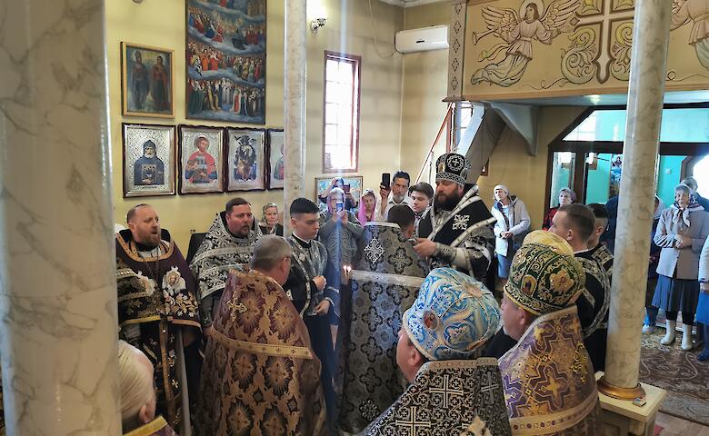 Єпископ ПЦУ Єфрем очолив літургію в Обухові