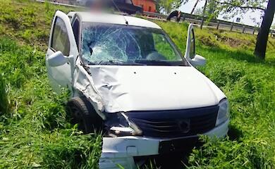 На Обуховщине водитель наехал на пешеходов: мать и сын в больнице