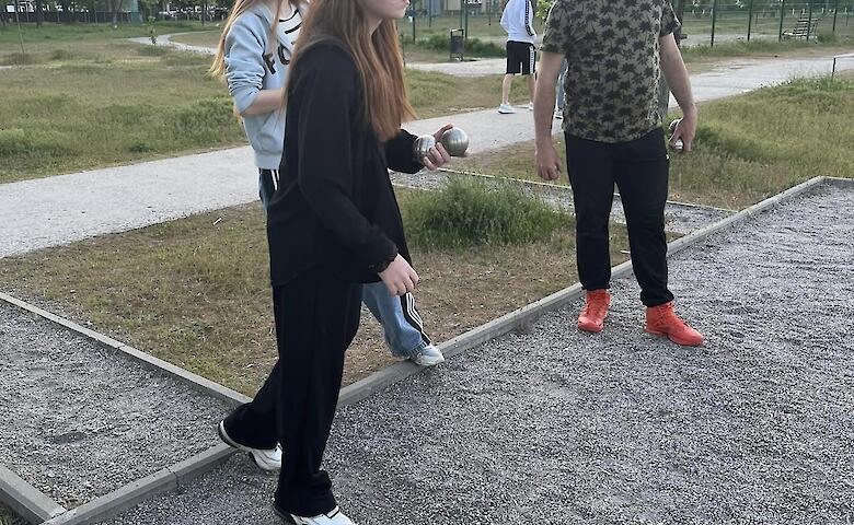 В Українці пограли у сторічну французьку гру (фото)