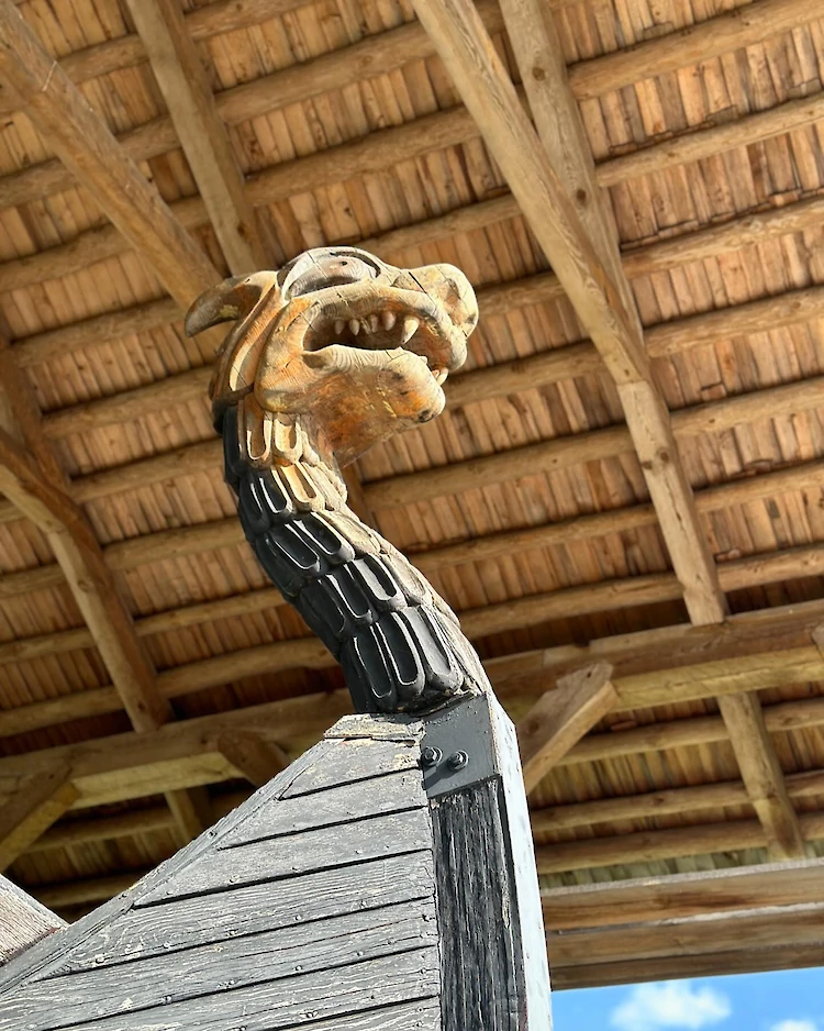 Вблизи Обухова можно увидеть уникальную реплику древнеславянского судна (фото)