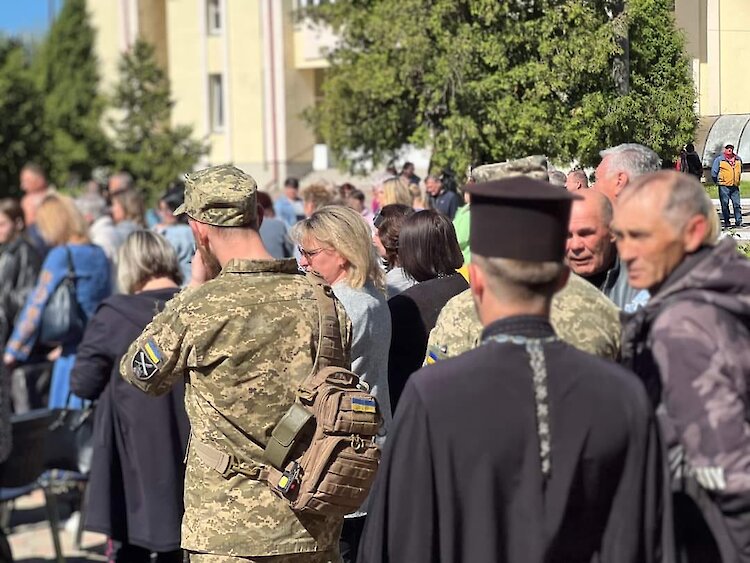 Ржищев торжественно открыл Аллею Памяти погибших воинов
