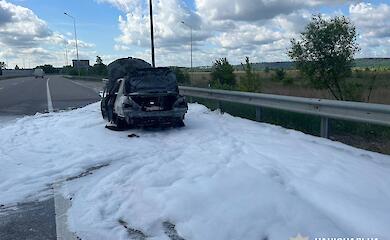 Возле Обухова сгорело авто: причины возгорания уточняются