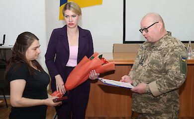 Родным павшего защитника из Василькова вручили его награду