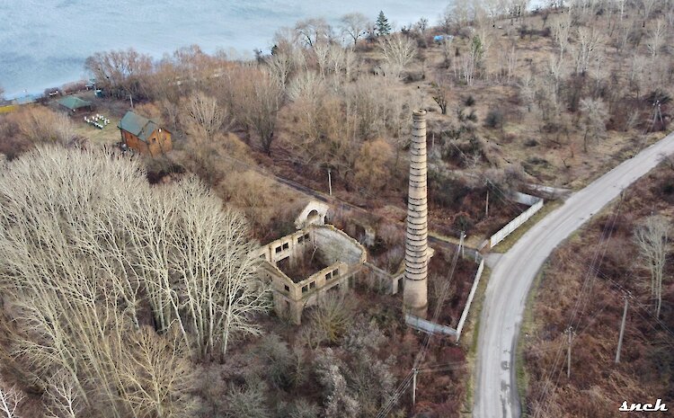 Лечебное озеро и живописные руины: где на Обуховщине присутствуют обе локации