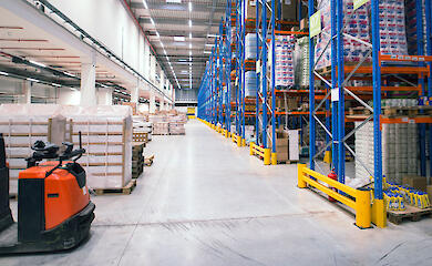 3 правила безпечної експлуатації складських стелажів