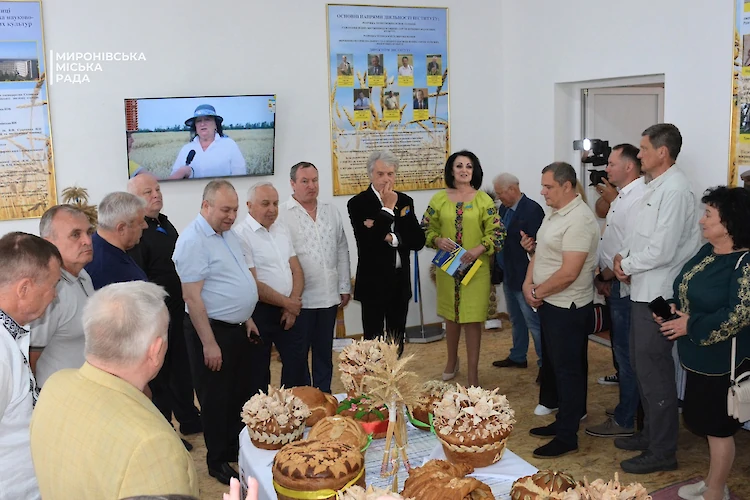 Виктор Ющенко открыл в Мироновке музей хлеба (фото)