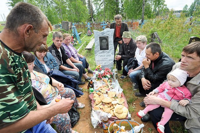 Отець Роман Коломоєць: все більше громад готові показати "на двері" російському попу