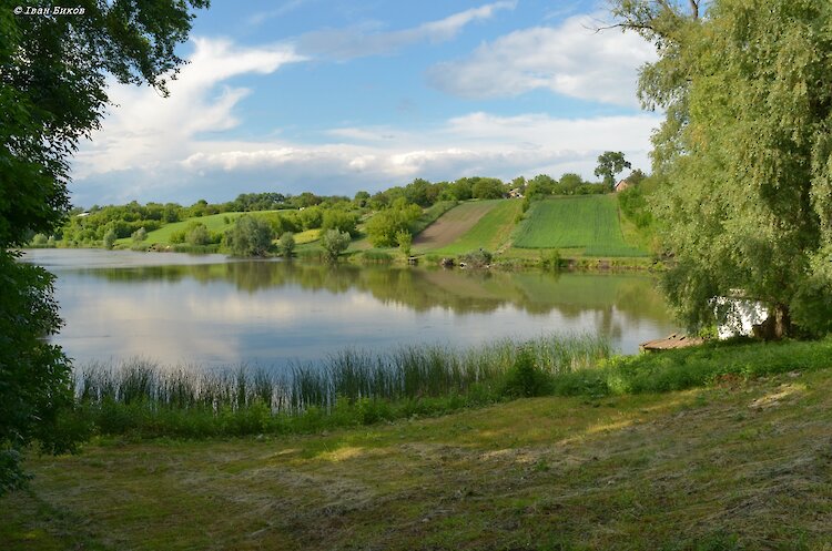 Заброшенная старинная ветряная мельница - визитная карточка живописного села на Обуховщине