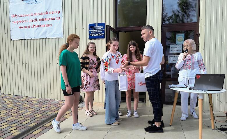 В Обухове заработал летний лагерь «Art Creative»