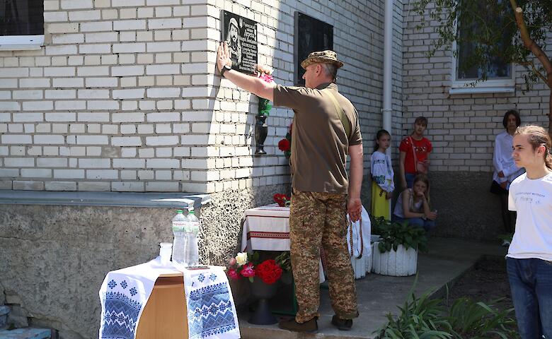В школах Василькова открыли мемориальные доски в честь павших выпускников