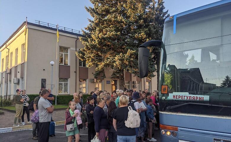 Дети Обуховской громады отправились на летний отдых в Карпаты