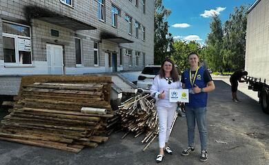 Васильківська лікарня отримала допомогу від благодійників на відновлення після російських обстрілів