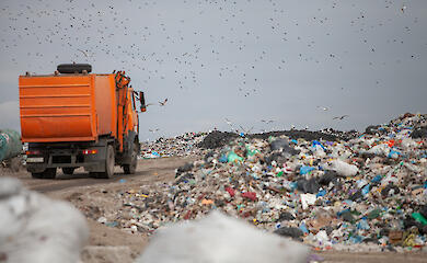 Две громады Обуховского района получили по 5 млн компенсации за соседство с мусорным полигоном