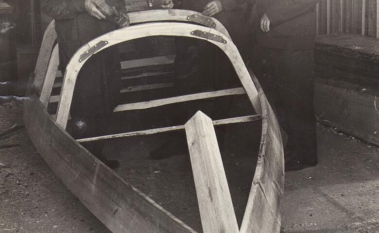 В сети появились впечатляющие исторические фотографии рыбаков в Триполье