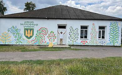 Художник из Триполья создал мурал на Подолье