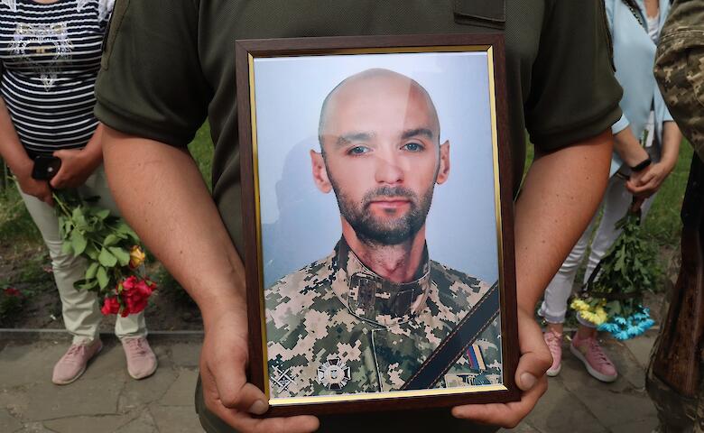 Родным героя из Василькова вручили его орден