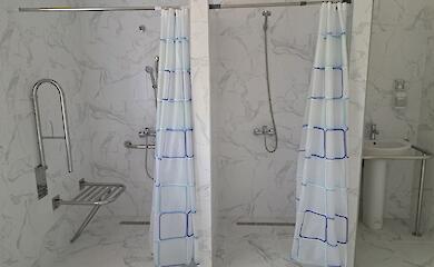 В Обухівській лікарні облаштували душові для маломобільних пацієнтів