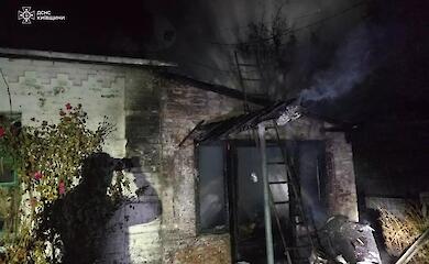 Пожар в Обуховской громаде: погиб мужчина, женщина в реанимации